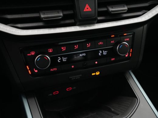 Seat Arona 1.0 TSI 95pk Xperience Navigatie Camera Stoelverwarming Virtual Cockpit 233 ActivLease financial lease