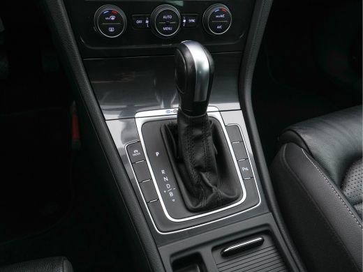 Volkswagen e-Golf E-DITION (INCL-BTW) *VIENNA-FULL-LEATHER | DIGI-COCKPIT | FULL-LED | ADAPTIVE-CRUISE | DYNAUDIO |... ActivLease financial lease
