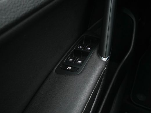 Volkswagen e-Golf E-DITION (INCL-BTW) *VIENNA-FULL-LEATHER | DIGI-COCKPIT | FULL-LED | ADAPTIVE-CRUISE | DYNAUDIO |... ActivLease financial lease