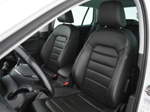 Volkswagen e-Golf E-DITION (INCL-BTW) *VIENNA-FULL-LEATHER | DIGI-COCKPIT | FULL-LED | ADAPTIVE-CRUISE | DYNAUDIO |... ActivLease financial lease
