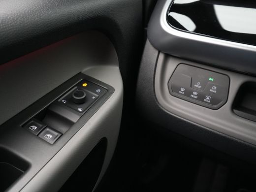 Volkswagen ID. Buzz Pro 77kWh Navi via App Camera Stoelverwarming Acc ActivLease financial lease