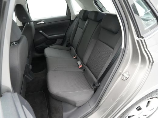 Volkswagen Polo 1.0 TSI 95pk Comfortline Navigatie Pdc Airco Acc 313 ActivLease financial lease