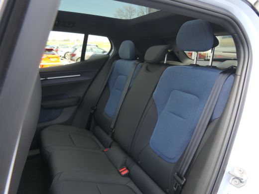 Volvo  EX30 Volvo Single Motor Extended Range Ultra 69 kWh | 20 Inch | Privacy Glass | Harman/Kardon | 360 Ca... ActivLease financial lease
