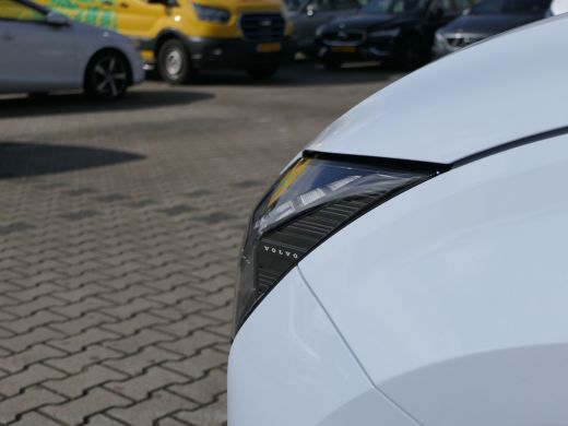 Volvo  EX30 Volvo Single Motor Extended Range Ultra 69 kWh | 20 Inch | Privacy Glass | Harman/Kardon | 360 Ca... ActivLease financial lease