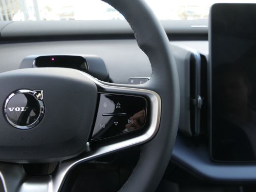 Volvo  EX30 Volvo Single Motor Extended Range Ultra 69 kWh | 20 Inch | Privacy Glass | Harman/Kardon | 360 Ca... ActivLease financial lease