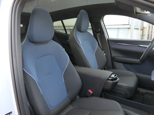 Volvo  EX30 Volvo Single Motor Extended Range Ultra 69 kWh | 20 Inch | Privacy Glass | Harman/Kardon | 360 Ca... ActivLease financial lease