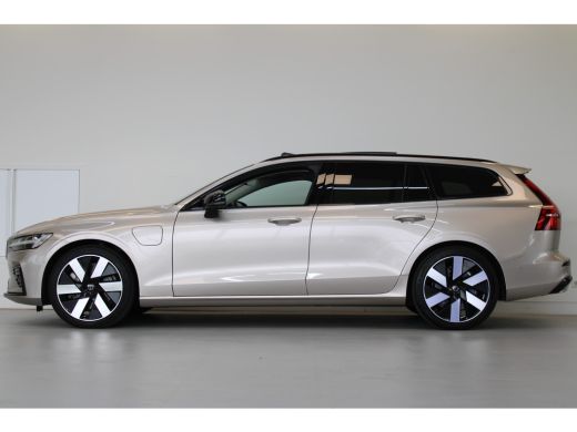Volvo  V60 Volvo T6 350PK Ultra Dark | Massage | 360° | Trekhaak | Getint Glas | Stoel&Stuur Verw. | Head-up ActivLease financial lease