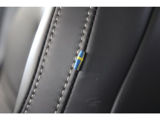 Volvo  V60 Volvo T6 350PK Ultra Dark | Massage | 360° | Trekhaak | Getint Glas | Stoel&Stuur Verw. | Head-up ActivLease financial lease