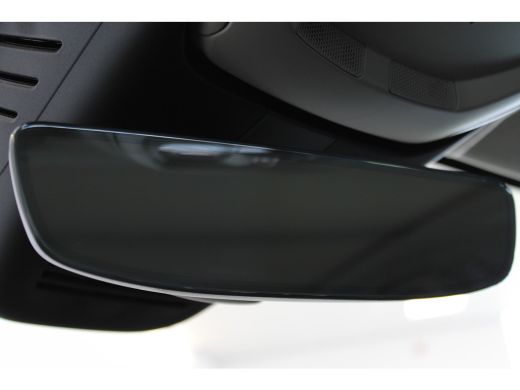 Volvo  V60 Volvo T6 350PK Ultra Dark | Massage | 360° | Trekhaak | Getint Glas | Stoel&Stuur Verw. | Head-up ActivLease financial lease