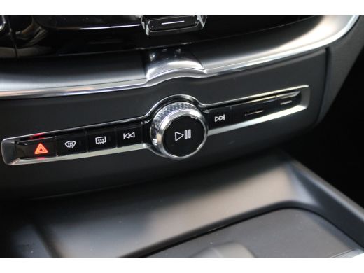 Volvo  XC60 Volvo T6 350PK Core Long Range Bright | Getint Glas | Stoel&Stuur Verw. | Trekhaak | Panoramadak ... ActivLease financial lease