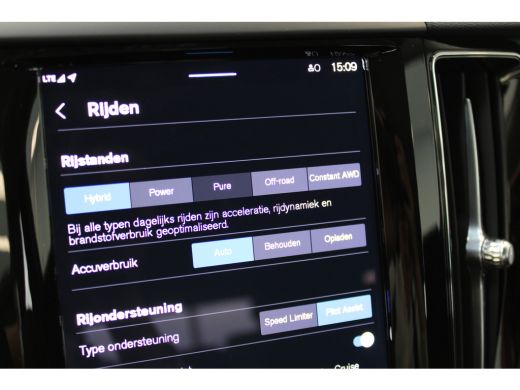 Volvo  XC60 Volvo T8 AWD Plus Bright 455PK | Luchtvering | 360° | Trekhaak | Stoel&Stuur Verw. | Getint Glas ActivLease financial lease