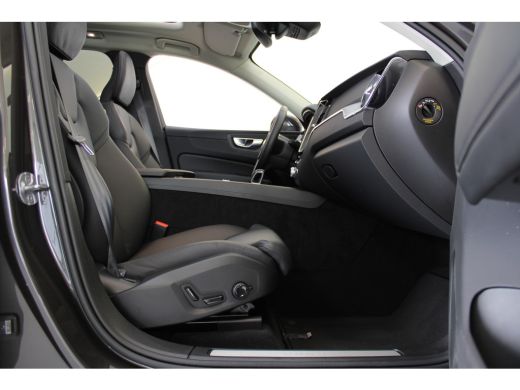 Volvo  XC60 Volvo T8 AWD Plus Bright 455PK | Luchtvering | 360° | Trekhaak | Stoel&Stuur Verw. | Getint Glas ActivLease financial lease