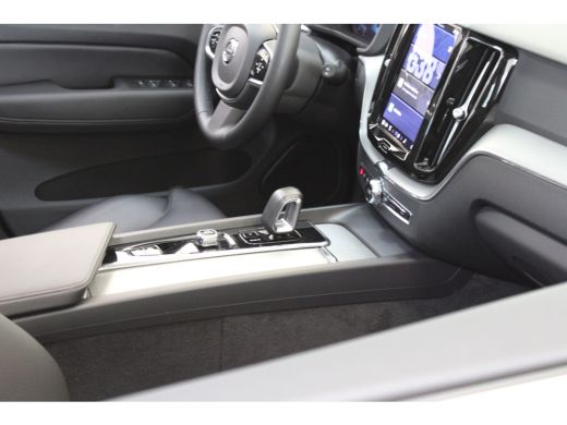 Volvo  XC60 Volvo T8 AWD Plus Bright 455PK | Luchtvering | 360° | Trekhaak | Stoel&Stuur Verw. | Getint Glas ActivLease financial lease