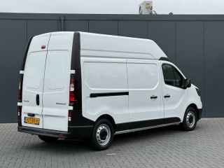 Renault Trafic 2.0 Blue dC1 150 PK / L2H2 / 1e EIG. / SORTIMO INRICHTING / LED / AIRCO / CRUISE / NAVI / 3-ZITS