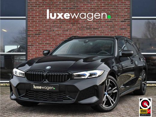 BMW 3 Serie Touring 320e M-Sport ACC HUD Sfeer Camera HiFi Stuurverw BMW 3 Serie Touring 320e M-Sport ACC HUD Sfeer Camera HiFi Stuurverw