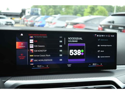 BMW 3 Serie Touring 320e M-Sport ACC HUD Sfeer Camera HiFi Stuurverw ActivLease financial lease