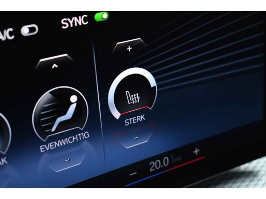 BMW 3 Serie Touring 320e M-Sport ACC HUD Sfeer Camera HiFi Stuurverw ActivLease financial lease