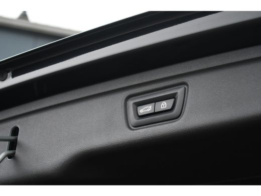 BMW 3 Serie Touring 320e M-Sport ACC HUD Sfeer Camera HiFi Stuurverw ActivLease financial lease