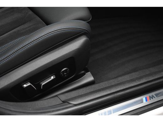 BMW 3 Serie Touring 330e M-Sport Pano ACC Trekh HUD El-zetel 19inch Adp-onderstel ActivLease financial lease