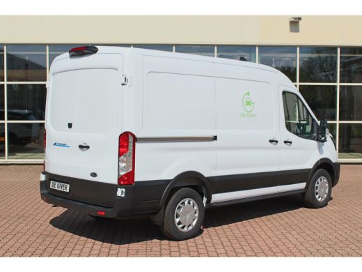 Ford E-Transit 350 L2H2 Trend 68 kWh Pro Power on board, Navigatie, Adaptieve Cruise, 360 camera ActivLease financial lease
