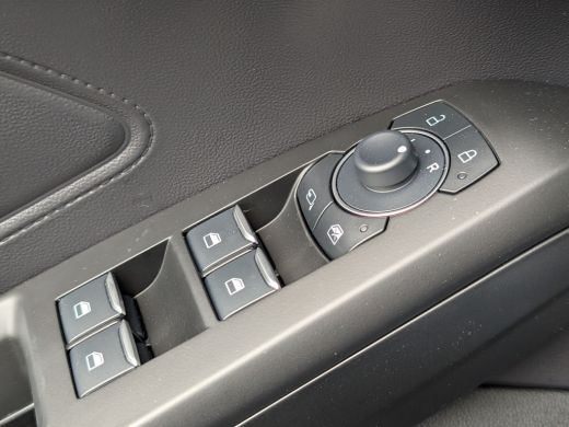 Ford Focus Ford Wagon 1.0 EcoB Hybrid ST Line X Panoramadak | Matrix-LED | Winterpack ActivLease financial lease