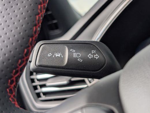 Ford Focus Ford Wagon 1.0 EcoB Hybrid ST Line X Panoramadak | Matrix-LED | Winterpack ActivLease financial lease