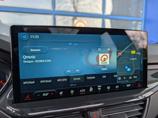 Ford Focus Ford Wagon 1.0 EcoB Hybrid ST Line X Panoramadak | Matrix-LED | Winterpack ActivLease financial lease