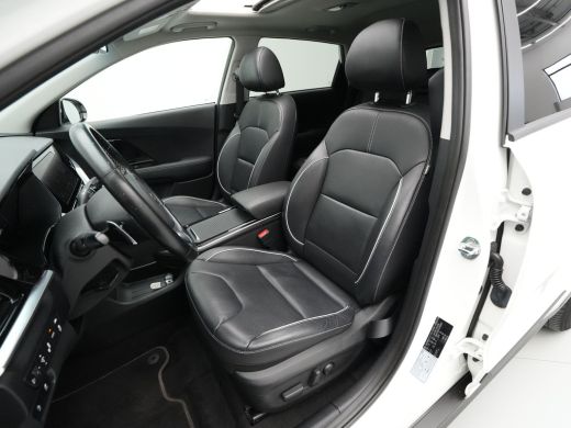 Kia e-Niro ExecutiveLine 64 kWh Schuifdak Stoelventilatie Camera Navigatie 180 ActivLease financial lease