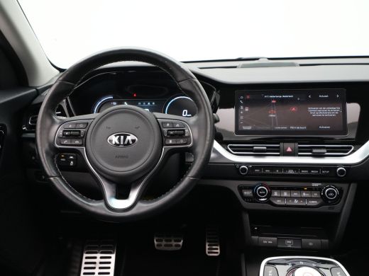 Kia e-Niro ExecutiveLine 64 kWh Schuifdak Stoelventilatie Camera Navigatie 180 ActivLease financial lease