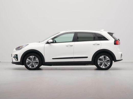 Kia e-Niro ExecutiveLine 64 kWh Schuifdak Stoelventilatie Camera Navigatie 180 ActivLease financial lease