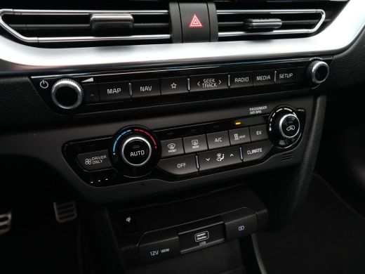 Kia e-Niro ExecutiveLine 64 kWh Schuifdak Stoelventilatie Camera Navigatie 180 ActivLease financial lease