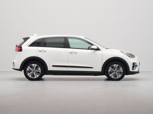 Kia e-Niro ExecutiveLine 64 kWh Schuifdak Stoelventilatie Camera Navigatie 180 ActivLease financial lease