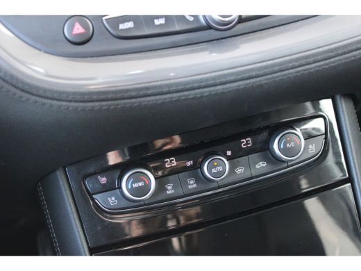 Opel Grandland X Opel 1.6 Turbo Hybrid4 Ultimate AUTOMATIC ActivLease financial lease