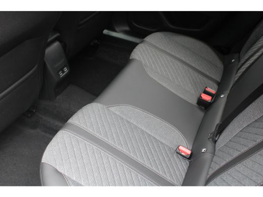 Peugeot 2008 1.2 PureTech 100 Allure | Navigatie | Camera | Apple carplay | Bluetooth | 9.000km | ActivLease financial lease