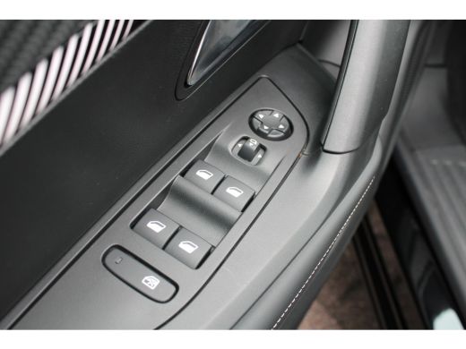 Peugeot 2008 1.2 PureTech 100 Allure | Navigatie | Camera | Apple carplay | Bluetooth | 9.000km | ActivLease financial lease