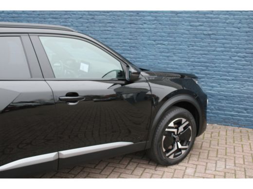 Peugeot 2008 SUV 1.2 PureTech 130pk EAT8 GT | Automaat | Navigatie | Camera | Nieuw model | 17.000km | ActivLease financial lease