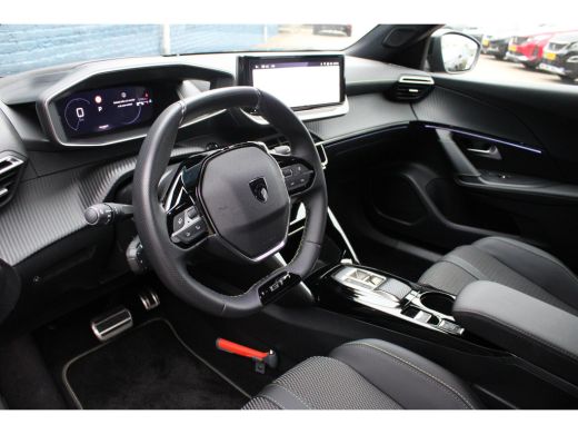 Peugeot 2008 SUV 1.2 PureTech 130pk EAT8 GT | Automaat | Navigatie | Camera | Nieuw model | 17.000km | ActivLease financial lease