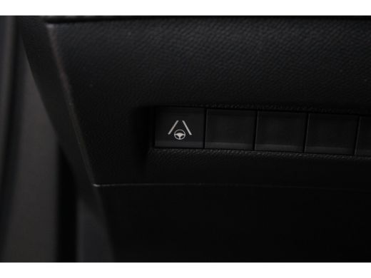 Peugeot 2008 SUV 1.2 PureTech 130pk EAT8 GT | Automaat | Navigatie | Camera | Nieuw model | 17.000km | ActivLease financial lease