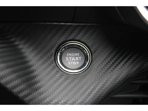 Peugeot 2008 SUV 1.2 PureTech 130pk EAT8 GT | Automaat | Navigatie | Camera | Nieuw model | 17.000km | ActivLease financial lease