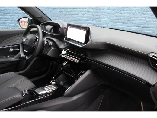 Peugeot 2008 SUV 1.2 PureTech 130pk EAT8 GT | Automaat | Navigatie | Camera | Nieuw model | 17.000km | ActivLease financial lease