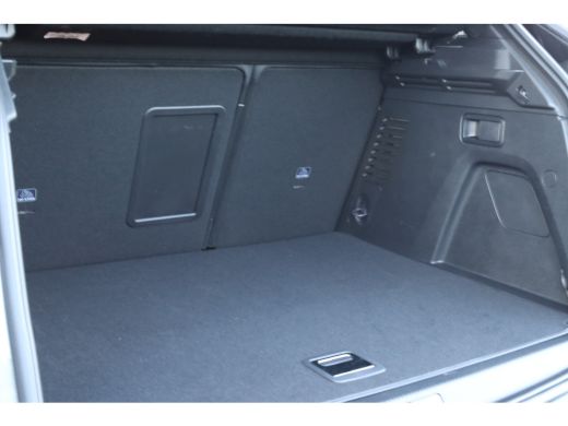 Peugeot 3008 Peugeot 1.6 GT HYbrid | Adaptieve Cruise | Camera | Stoelverwarming | Elektr. klep | Carplay | Navi ActivLease financial lease
