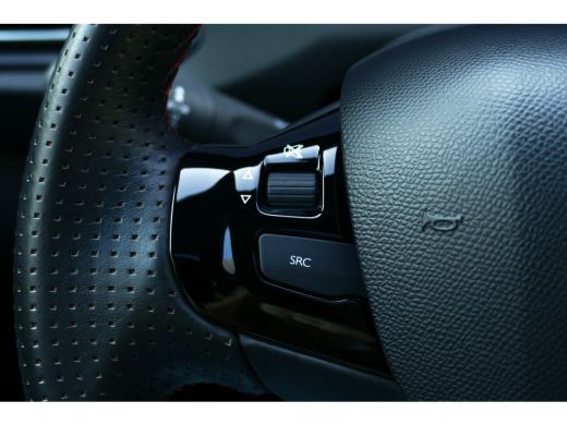 Peugeot 308 SW 1.2 PURETECH 130PK GT-LINE / NAVI / CLIMA / PDC / 17"LMV / PANO.DAK / KEYLESS / FULL-LED / WIN... ActivLease financial lease