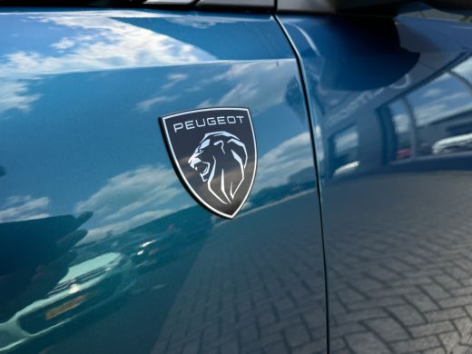 Peugeot E-3008 GT 73 kWh | Adaptieve Cruise | Pano | Stoel + Stuurverwarming | Matrix LED | Elektr. klep | 20'' ... ActivLease financial lease