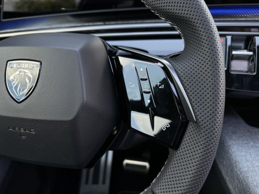 Peugeot E-3008 GT 73 kWh | Adaptieve Cruise | Pano | Stoel + Stuurverwarming | Matrix LED | Elektr. klep | 20'' ... ActivLease financial lease