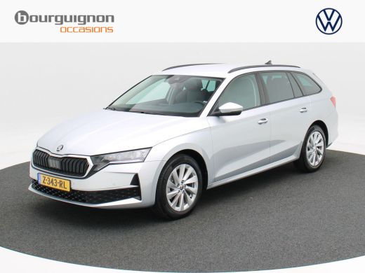 Skoda Octavia Combi First Edition 1.5 TSi 115 Pk Automaat | LED | Camera | Stoelverwarming | Elek. Klep | Adapt... Skoda Octavia Combi First Edition 1.5 TSi 115 Pk Automaat | LED | Camera | Stoelverwarming | Elek. Klep | Adapt...