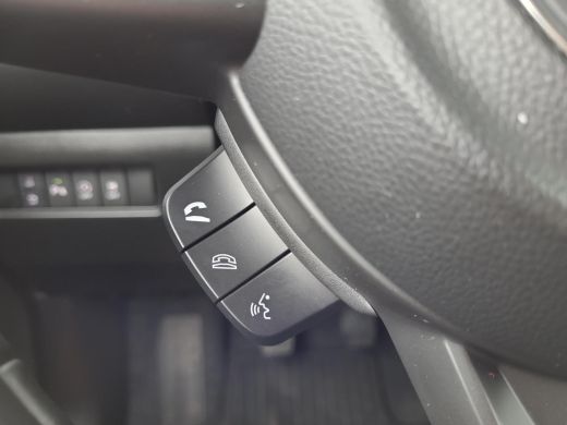 Suzuki Swift 1.2 Style Smart Hybrid | Apple CarPlay | Navigatie | Rijklaarprijs incl. garantie | ActivLease financial lease