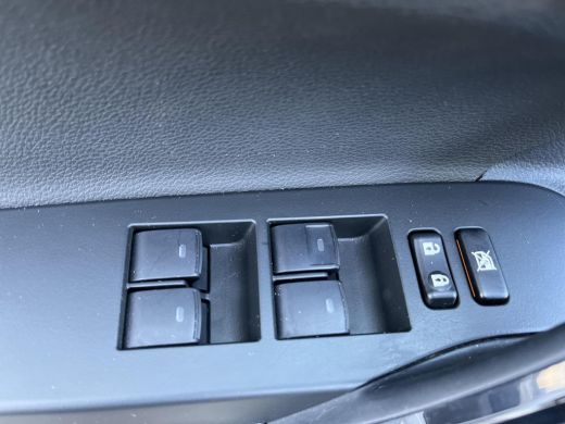 Toyota Auris Touring Sports 1.8 Hybrid Executive | All-in prijs | Navigatie | panoramadak | Airco | Parkeersensoren ActivLease financial lease