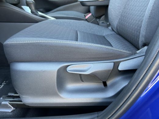 Toyota Yaris 1.5 Hybrid Active Multimedia Pack ActivLease financial lease