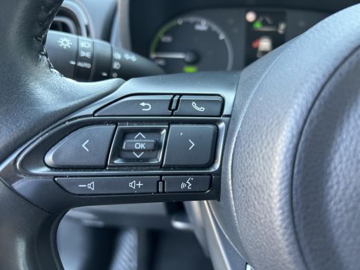 Toyota Yaris 1.5 Hybrid Active Multimedia Pack ActivLease financial lease