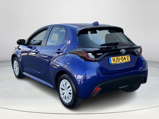 Toyota Yaris 1.5 Hybrid Active Multimedia Pack ActivLease financial lease